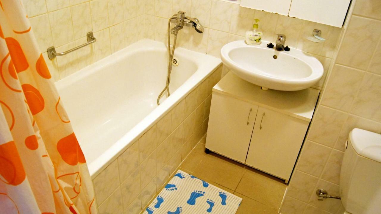 プラハ Km House Cerny Mostホステル エクステリア 写真