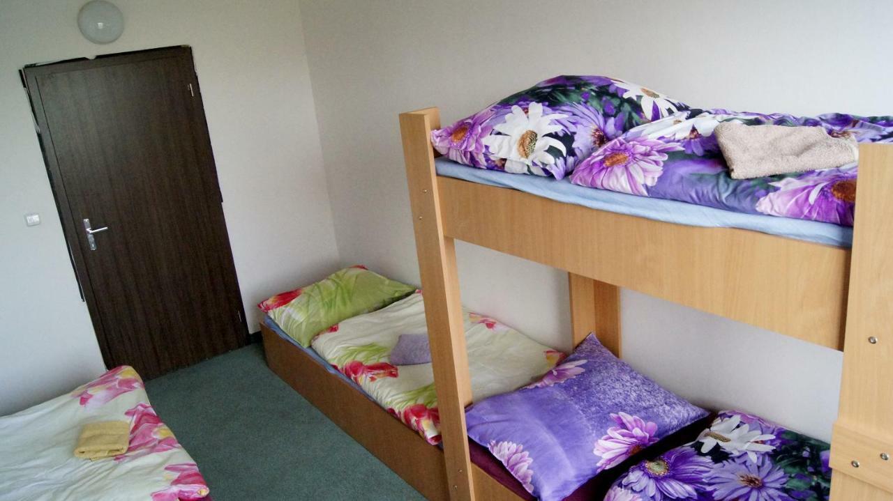プラハ Km House Cerny Mostホステル エクステリア 写真